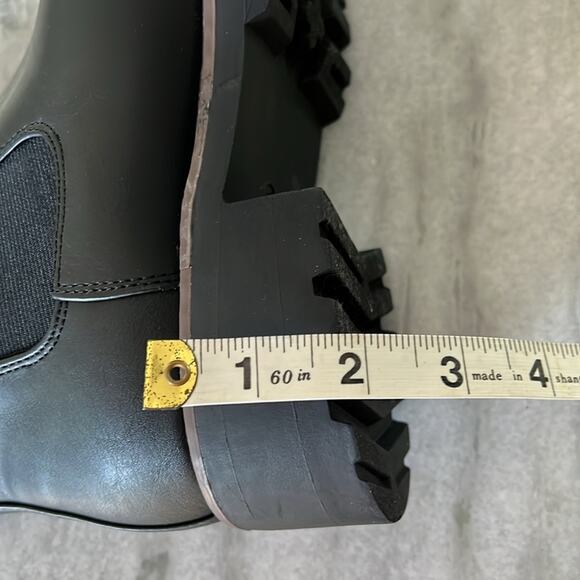 Universal Thread Womens Size 9 Black Chunky Heel Ankle Boot Slip On Faux Leather - Picture 8 of 8